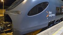 Do Velimi na Kolínsku dorazil v noci nový vlak od čínského výrobce CRRC pro...