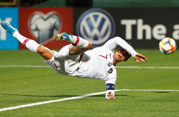 Cristiano Ronaldo úadoval v utkání s Litvou.