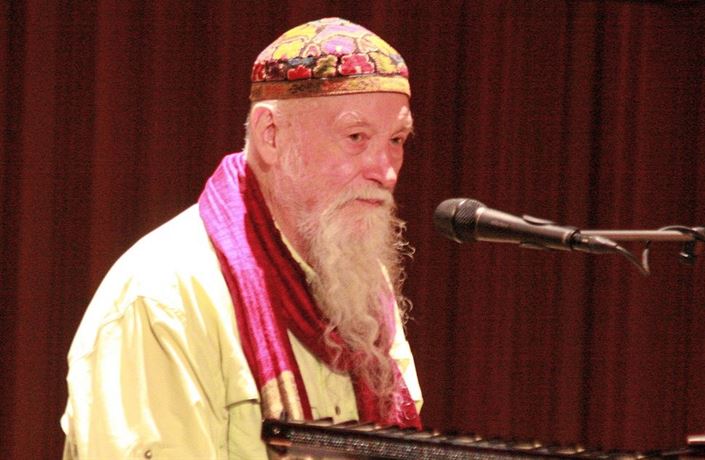 Terry Riley byl hostem letoního roníku Strun podzimu.