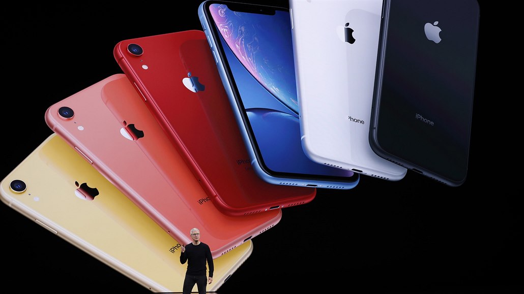 Šéf Applu Tim Cook představuje nový iPhone 11, 10. září 2019.