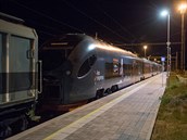 Do Velimi na Kolínsku dorazil v noci na 18. záí 2019 nový vlak od ínského...