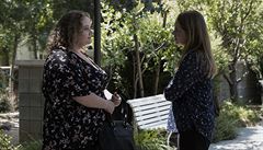 P�átelský hovor. Seriál Unbelievable (2019). Tv�rci: Susannah Grantová, Michael...