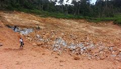 T�ba kamene v Libérii