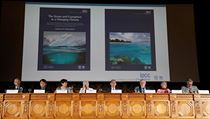 Mezivldn panel OSN pro zmny klimatu (IPCC) prezentuje v Monaku zprvu o...