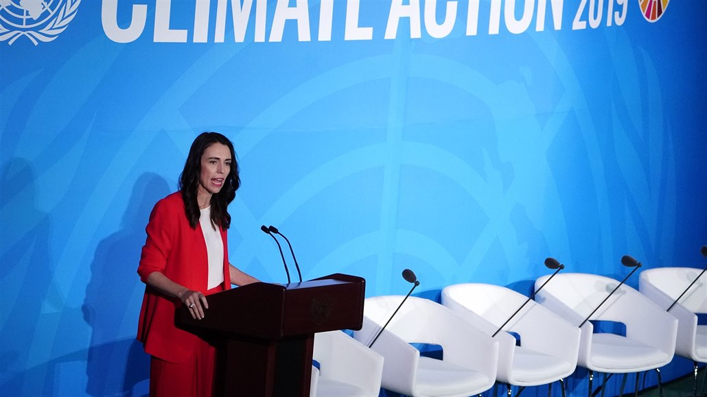 Jacinda Arndernová na klimatickém summitu.