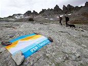 Aktivisté ve výcarsku vyrazili na poheb ledovce Pizol