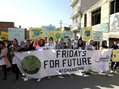 Klima je dleitým tématem po celém svt. Na snímku demonstranti v afghánském...