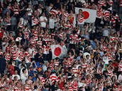 Japontí fanouci v úvodním zápase.