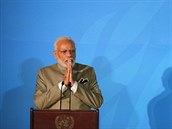 Indický premiér Narendra Modi mluví na klimatickém klimatu.