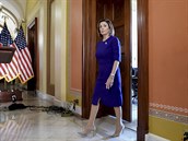 éfka dolní komory parlamentu, demokratka Nancy Pelosiová pichází oznámit, e...