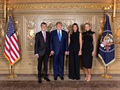 Slavnostn recepce prezidenta USA. Zleva Andrej Babi, Donald Trump, Melania...