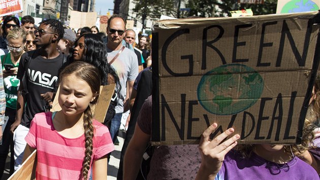 védská aktivistka Greta Thunbergová se zapojila do klimatického pochodu v New...