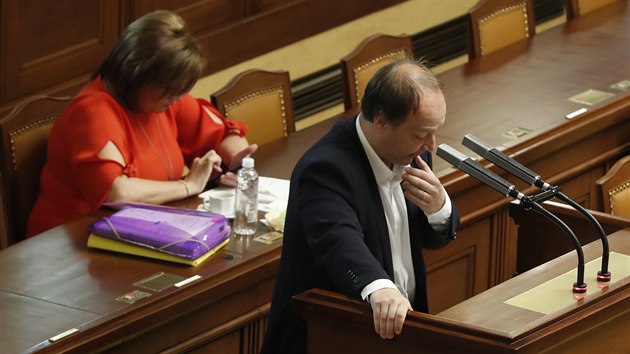 Senátor Václav Láska (SEN21) pi svém projevu.