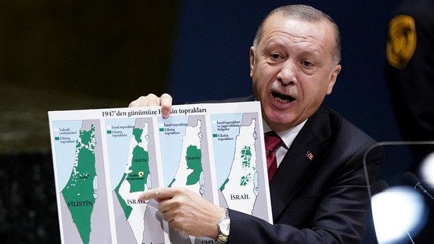Turecký prezident Recep Tayyip Erdogan pi projevu v OSN.