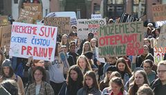 Transparenty jsou psané v etin i anglitin