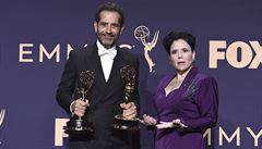 Tony Shalhoub a Alex Borsteinová získali ceny pro nejlepího herce a hereku ve...
