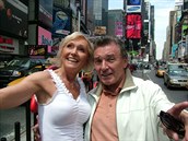 Karel Gott s Helenou Vondrákovou v New Yorku v roce 2005