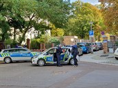 Policie zabezpeuje okolí místa útoku v nmeckém Halle.