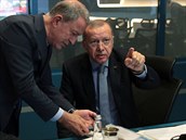 Turecký prezident Tayyip Erdogan s ministrem obrany