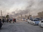 Syané opoutí bombardovaná msta na hranici s Tureckem