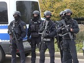 Policejní jednotky v Halle.
