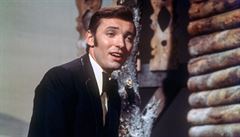 Zp�vák Karel Gott