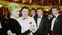 Zp�vák Karel Gott s Ivanou Trumpovou