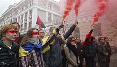 Plin stupek Rusku. Tisce lid demonstrovaly v Kyjev proti udlen autonomie zemm v Donbasu