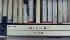 Kazety s pornofilmy byly �asto opat�ené neutrálními �títky.