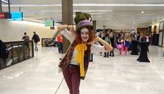 Jeden z kostým� leto�ního HumbookFestu.