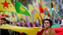 Kurdov a jejich sympatizanti se shromdili i v druhm nejvtm mst,...
