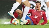 Čeští fotbalisté v souboji s Anglií