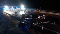 Hromadn nehoda na dlnici D1 na Beneovsku 13. jna 2019.