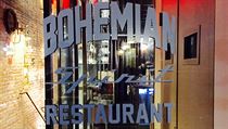 Restaurace Bohemian Spirit v budov eskho centra v New Yorku.