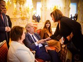 Ministryn financí Alena Schillerová gratuluje prezidentu Miloi Zemanovi k 75....