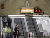 Upravená informaní tabule  ve stanici metra Andl v Praze, na kterou budou ...