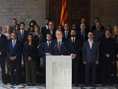 Katalánský prezident Quim Torra doprovázený pedsedou parlamentu Rogerem...