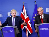 Boris Johnson na tiskové konferenci s pedsedou Evropské komise Jeanem-Claudem...