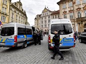 Pratí policisté i s kolegy z Anglie dohlíeli v Praze na bezpenost zápasu...