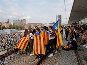 Katalántí demonstranti ve mst Girona