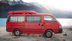 Dva kajaky na st�e�e musejí ladit s celým vozem