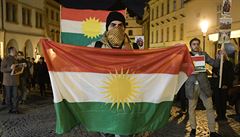 Na podporu Kurdů na severu Sýrie se 16. října 2019 vpodvečer sešlo v Praze na... | na serveru Lidovky.cz | aktuální zprávy