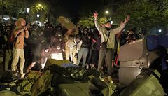 V katalánské Giron� demonstruje podle policie 60.000 lidí, informoval deník La...