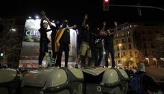 V katalánské Giron� demonstruje podle policie 60.000 lidí, informoval deník La...