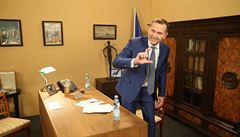 Sitcom Premiér (2019). Re�ie: Jaromír Soukup.