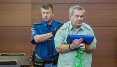 Léka Jaroslav Barták u Krajského soudu v Liberci.