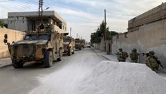 Turecká armáda v syrském pohraničním městě Tal Abjád. | na serveru Lidovky.cz | aktuální zprávy