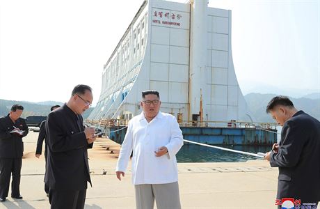 Severokorejsk vdce Kim ong-un v letovisku v Diamantovch horch. (nedatovan...