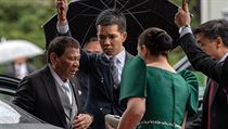 Na slavnostn korunovaci pijel filipnsk prezident Rodrigo Duterte.