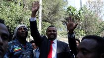Jawar Mohammed, oromsk novin a aktivista zdrav lidi shromdn kolem jeho...